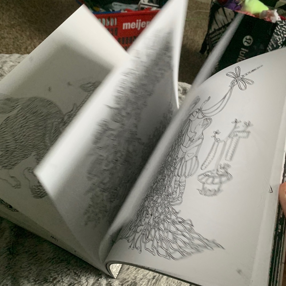 6/36$ or 10/50$

unique coloring book - Picture 2 of 5